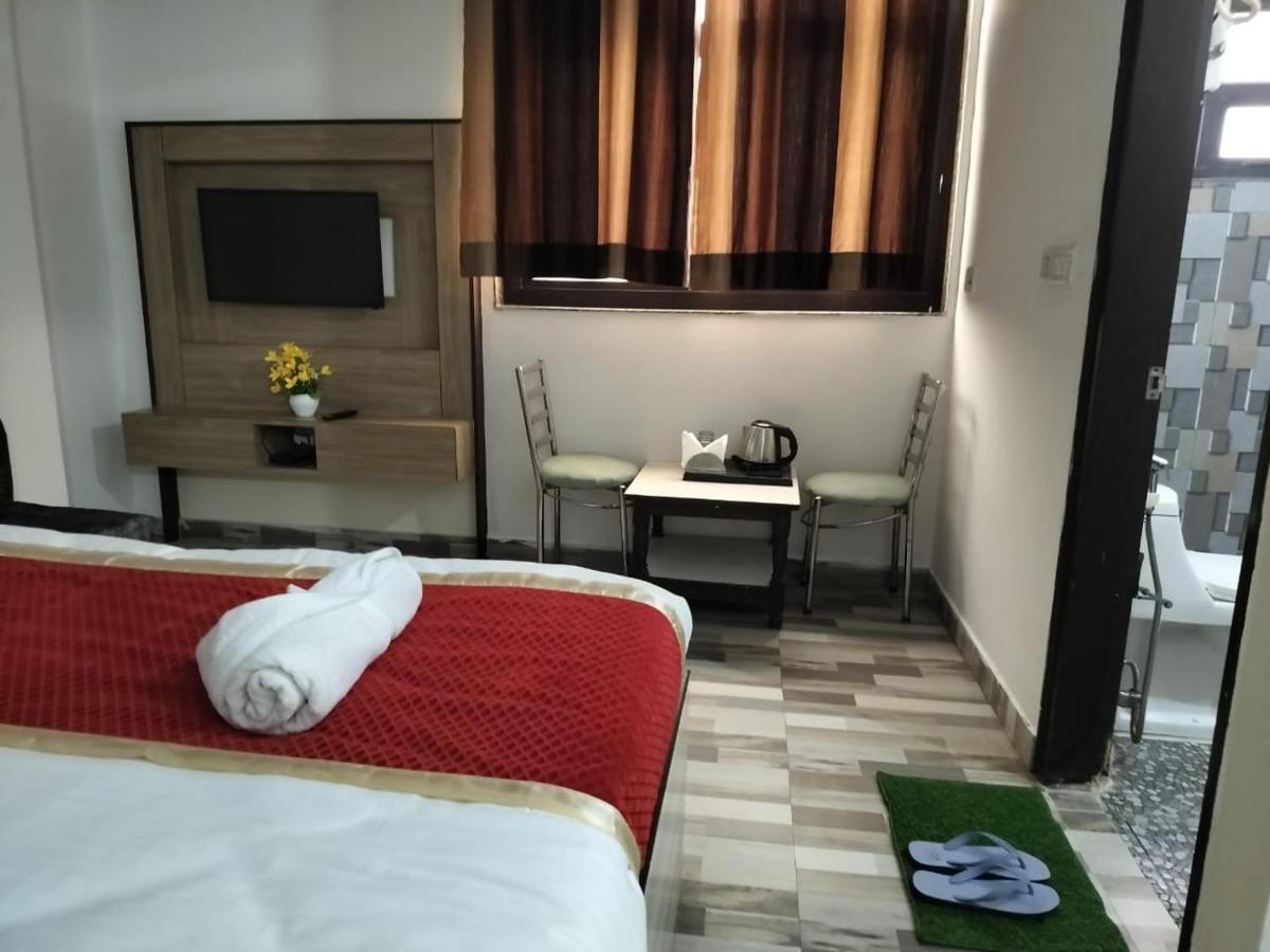 Hotel Clink New Delhi Airport Екстериор снимка