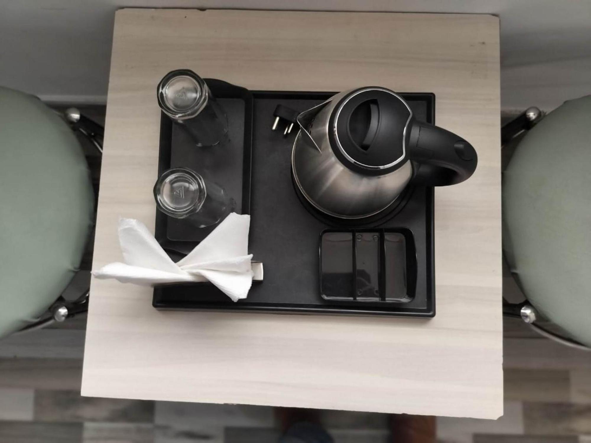 Hotel Clink New Delhi Airport Екстериор снимка